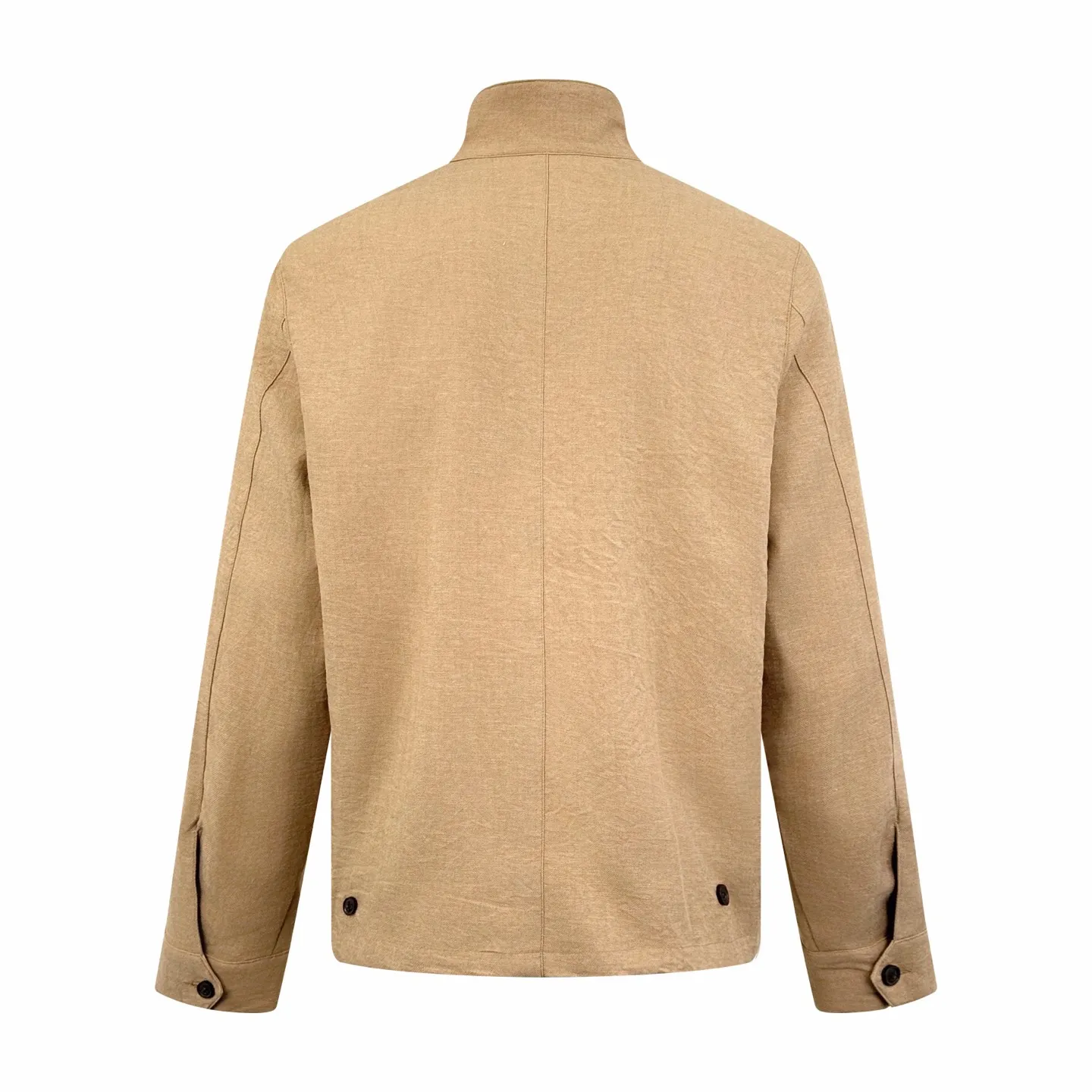 P590 Ralph Lauren pony embroidered reversible jacket (khaki). Original purchase and development for RMB 3,990. The fabric is made of custom-made matte moire taffeta and twill jacquard brocade. It is light and tough, has a smooth drape, is comfortable and skin-friendly, and has a khaki brown tone. Calm and noble, twins in one suit. Unlimited style. One side is decorated with twill jacquard brocade and has its own retro filter, like an old-school gentleman's pocket watch gear. The other side is made of matte moiré taffeta, which brings a sense of relaxed breathing. It has a casual gene and is embellished with exquisite pony logo. It is highly recognizable. The classic stand-up collar is closed with three hidden button tabs. Simplicity controls complexity. The design philosophy hidden in the details. Double-sided style. Hidden old money and slack in one garment. Imported machine embroidery technology is used. Advanced computer control system and sophisticated mechanical components are used to realize the iconic pony embroidery operation with high precision. The lines are smooth and delicate. The template machine opens the bag. The preset template guides the position, shape and size of the bag. The accuracy ensures the quality of the bag opening effect. Ergonomic three-dimensional cutting returns to traditional craftsmanship through segmentation, folding, shrinking and stretching. The so-called slow work and fine work are the respect for the material. The pursuit of feel. The workmanship is complex and tedious. Slow aging. High loss. The fabrics have been washed. Better hand feel and texture. Not easy to deform and not easy to shrink. Not easy to fade and maintain long-lasting beauty. Size:S-M-L-XL